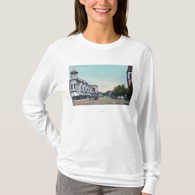 Ansicht von BroadwayChico, CA T-Shirt (Vorderseite)