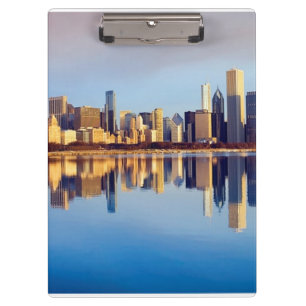 Ansicht von Chicago-Skylinen mit Reflexion Klemmbrett