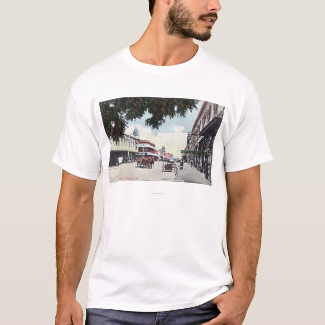 Ansicht von HauptStreetVisalia, CA T-Shirt (Vorderseite)