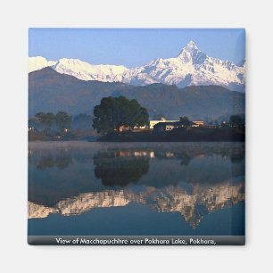 Ansicht von Macchapuchhre über Pokhara See, Magnet