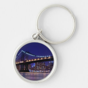 Ansicht von Manhattan-Brücke nachts Schlüsselanhänger