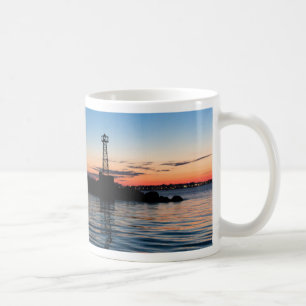Ansicht von Montevideo an der Dämmerung, Uruguay Kaffeetasse