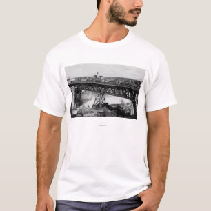 Ansicht von Spokanefällen und -brücke T-Shirt