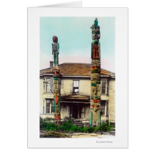 Ansicht von zwei TotempolesWrangell, AK