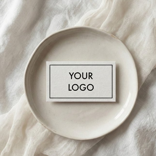 Anspruchsvolle Schwarz-Weiß-Logo-Minimal Visitenkarte (Von Creator hochgeladen)