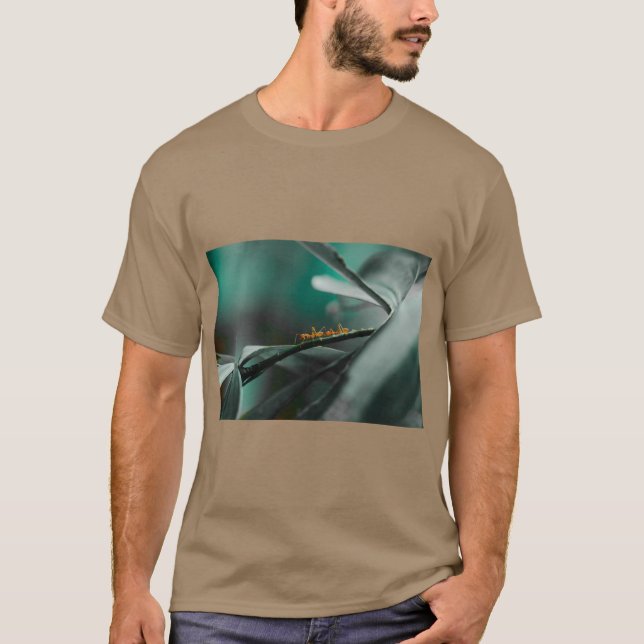 Ant Graphic T-Shirt (Vorderseite)