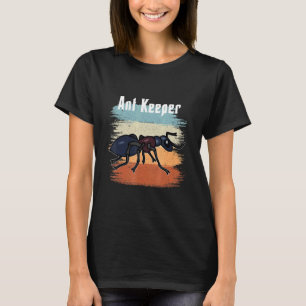 Ant Keeper Retro Vintag Ant Colony Farm Queen T-Shirt