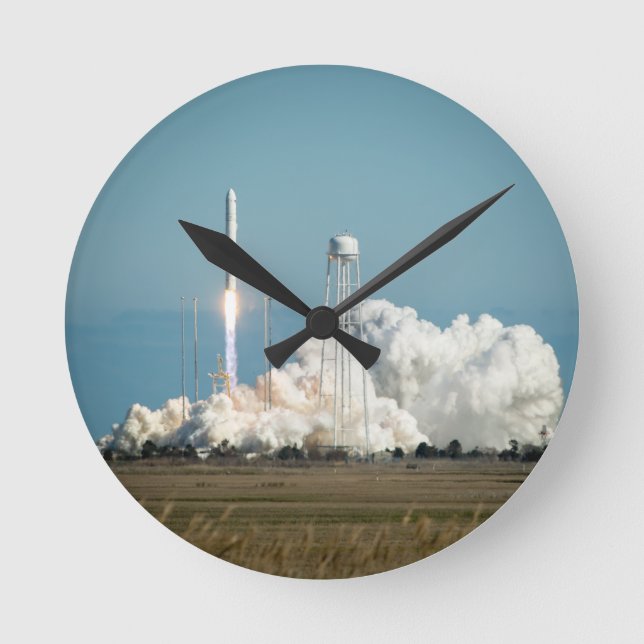 Antares Rocket Launch Runde Wanduhr (Vorderseite)