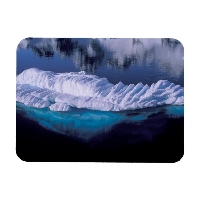 Antarktis, Paradise Bay. Eisberg im Kristall Magnet (Horizontal)