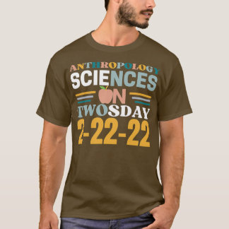 Anthropologie am 22. Februar 2022 T-Shirt