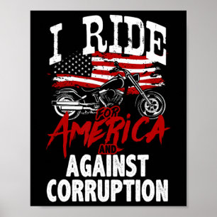 Anti Trump Biker widersetzt sich dem Protest gegen Poster
