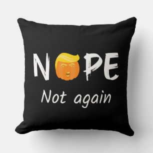 Anti-Trump - Keine, keine Halloween-Ausgabe II Kissen