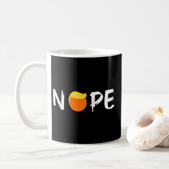 Anti-Trump - Neue Ausgabe II Kaffeetasse (Mit Donut)