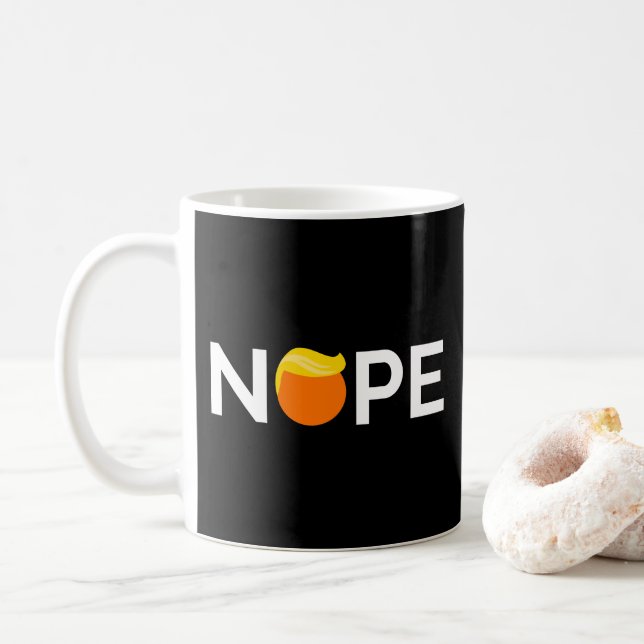 Anti-Trump - Nope Edition Kaffeetasse (Mit Donut)