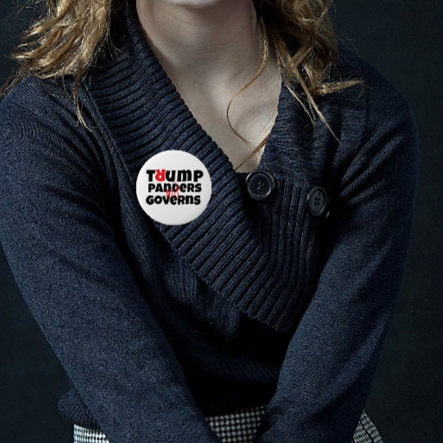 Anti-Trump-Protestmotto rot schwarz Button (Von Creator hochgeladen)