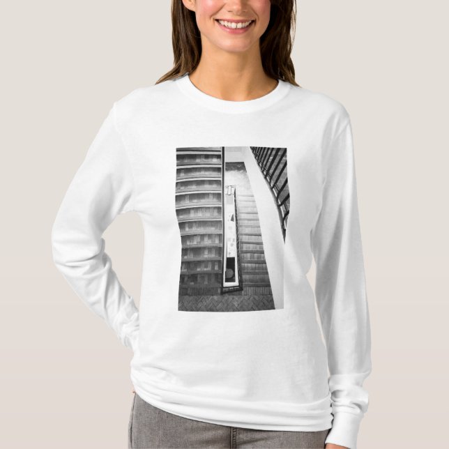 Antibes france, Stairs Picasso Museum T-Shirt (Vorderseite)