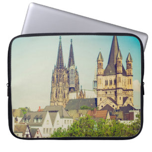 Antik aussehender Koelner Dom in K Laptopschutzhülle