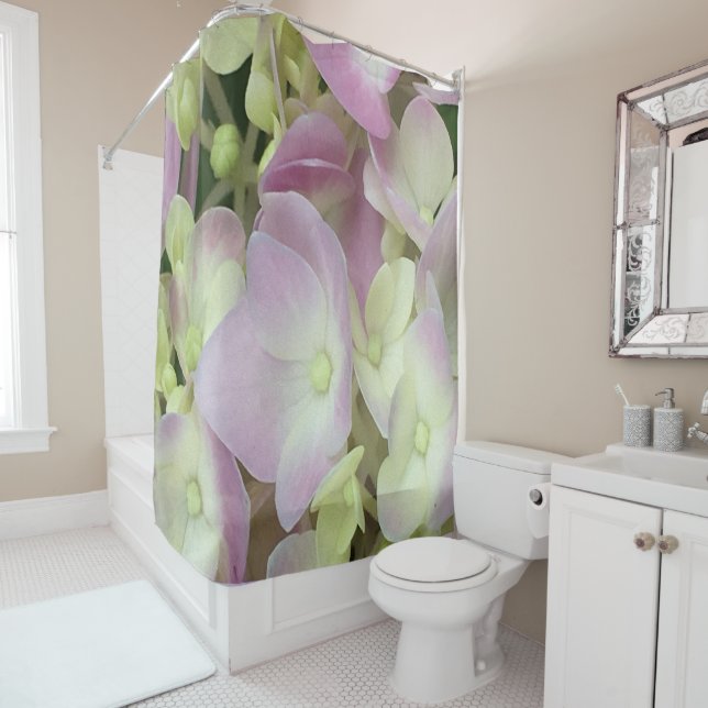 Antik Weiß und Dusty Pink Hydrangea Petals Duschvorhang (Beispiel)