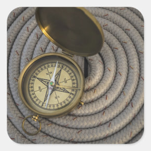 Antike Compass On Vorsprung Deck Quadratischer Aufkleber