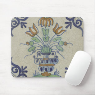Antike Delfter Fliesen-Vase mit Tulpen: Blau und G Mousepad