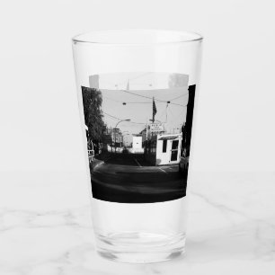 Antike deutsche Grenzpfosten Ost-West-Berlin Glas