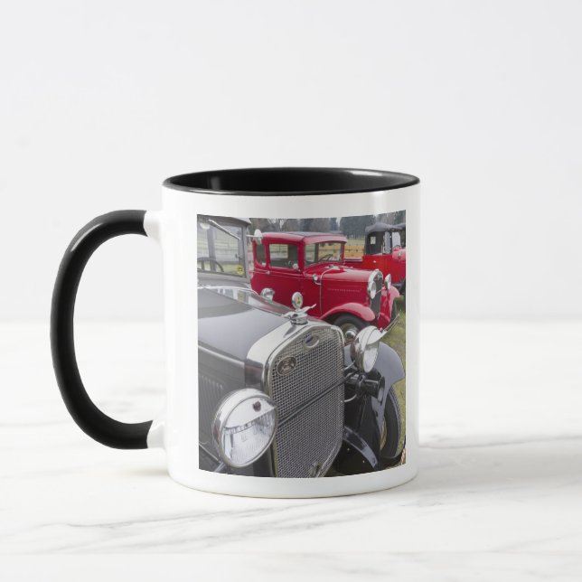 Antike Fordautomobile Tasse (Links)