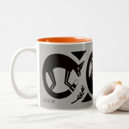 Antike Füchse und Blume auf grauer/orangefarbener Zweifarbige Tasse