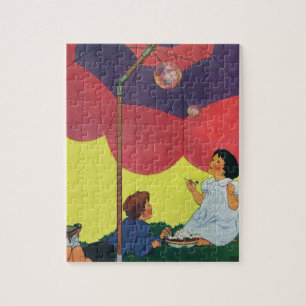 Antike Kinder spielen Mädchen und Junge beim Blase Puzzle