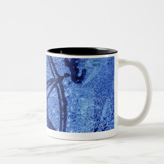 Antike Kompass-Rose Zweifarbige Tasse (Rechts)