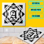 Antike mittelalterliche Schrift Fliese<br><div class="desc">Durch ein bisschen Zazzle Plattform Typografie Magie, diese Vorlage fügt Ihre Monogramm in einer mittelalterlichen Form zu einer Vintagen Keramik Fliesen mit einem Vintagen Hintergrund Design. Denken Sie an die besondere Touch, die Sie einer Küche Backsplash in einer Zuhause-Restauration hinzufügen können oder einfach als Trivet verwenden können. Fügen Sie einfach...</div>