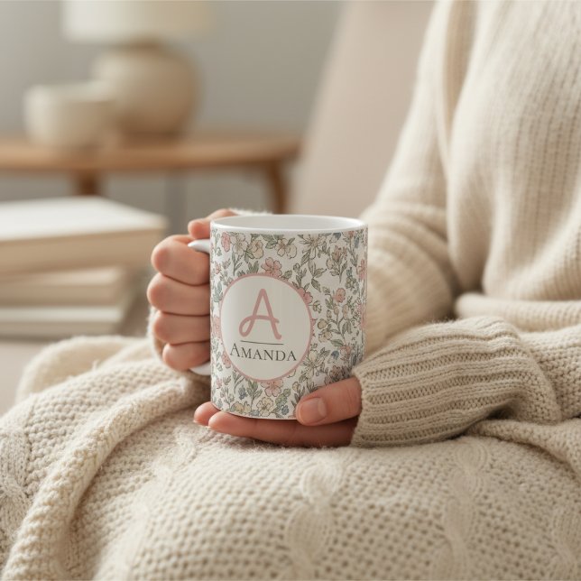 Antike Pastell-Blumen-Initialen-Namen-Kaffeetasse Kaffeetasse (Vintage Pastel Flower Initial Name Coffee Cup)