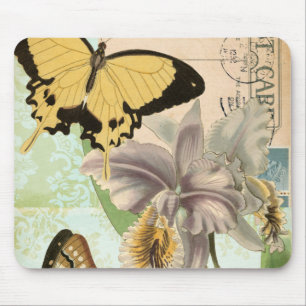 Antike Postkarte mit Schmetterlingen und Blumen Mousepad