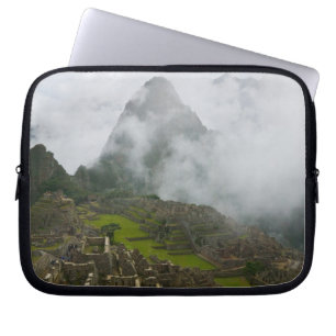 Antike Ruinen von Machu Picchu mit Anden Laptopschutzhülle
