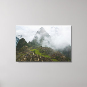 Antike Ruinen von Machu Picchu mit Anden Leinwanddruck