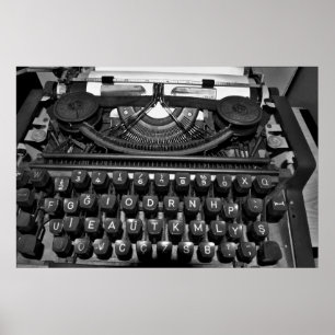 Antike Schreibmaschine, die im Korrespondenzverkeh Poster