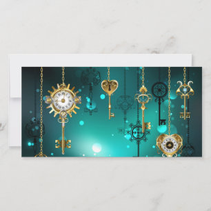 Antike Skeleton Keys on Green Background Save The Date