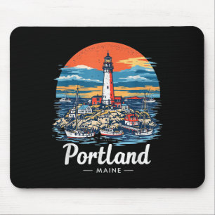 Antike Skyline von Portland Maine bei Sonnenunterg Mousepad