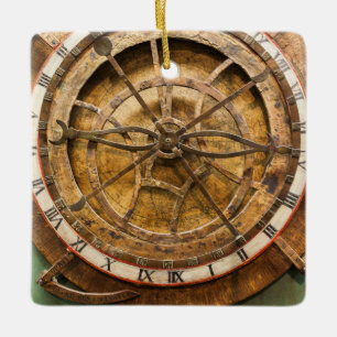 Antike Uhr, Deutschland Keramikornament