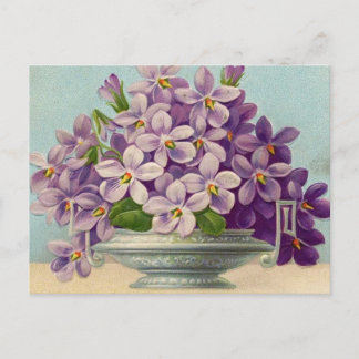 Antike Vase mit lila Blumen Postkarte