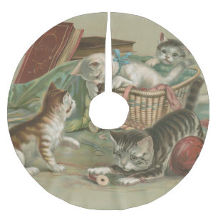 Antike viktorianische Kätzchen spielen im Nähkorb Polyester Weihnachtsbaumdecke