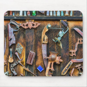 Antikensammlung an der Wand Mousepad