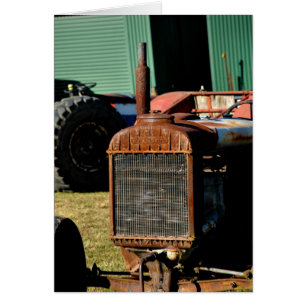 Antiker alter Traktor der landwirtschaftlichen