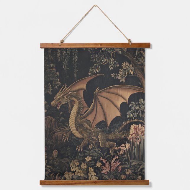 Antiker Drache im Wald Wandteppich Mit Holzrahmen (Vorderseite)