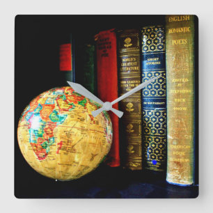 Antiker Globus und Bücher Quadratische Wanduhr