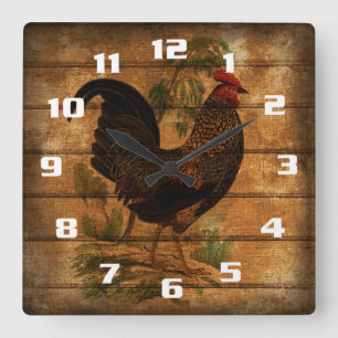 Antiker Landhahn auf rustikalem Holz Quadratische Wanduhr