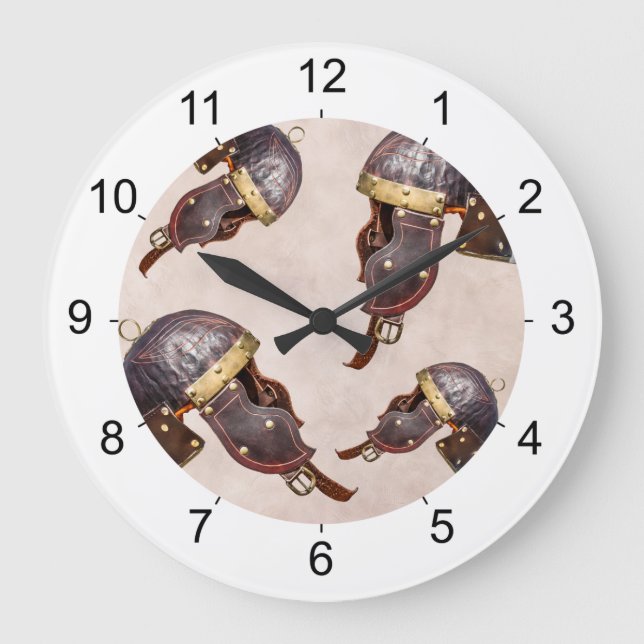 Antiker römischer Militärhelm Große Wanduhr (Vorderseite)