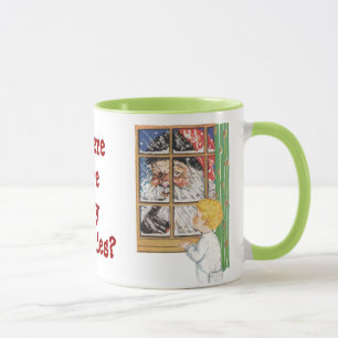 Antiker Santa mit scheltendem Finger auf einer per Tasse