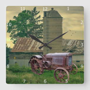 ANTIKER TRAKTOR QUADRATISCHE WANDUHR