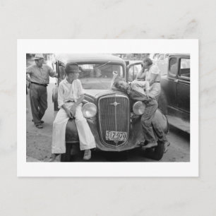 Antikes Auto, Familie der Großen Depression, 1930e Postkarte