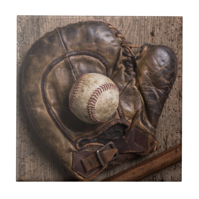 Antikes Baseballzubehör Fliese (Vorderseite)